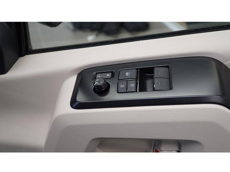 Toyota Hiace High Roof Tourer Toyota Hiace High Roof Tourer